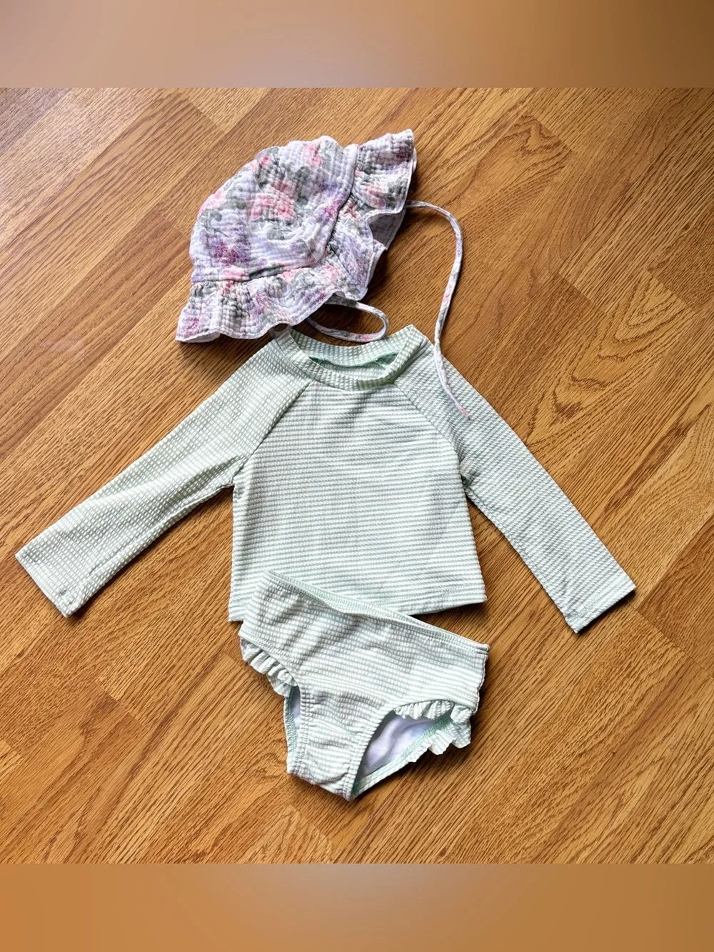 Cat & Jack Girls Long-Sleeve Mint Stripe Rash Guard Swimsuit & Hat Summer Sz 12M